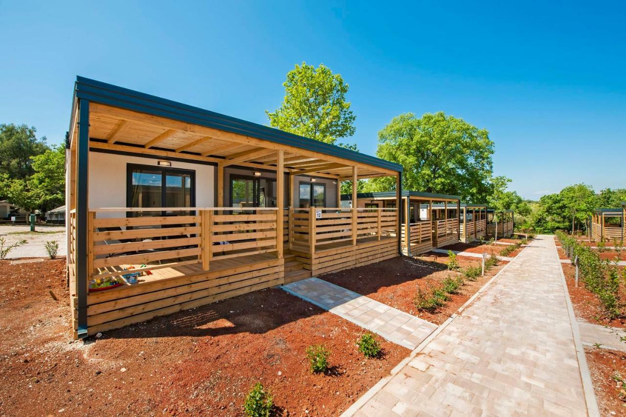 Campsite Lanterna Mobile Homes Mediteran Kamp Porec Exterior photo